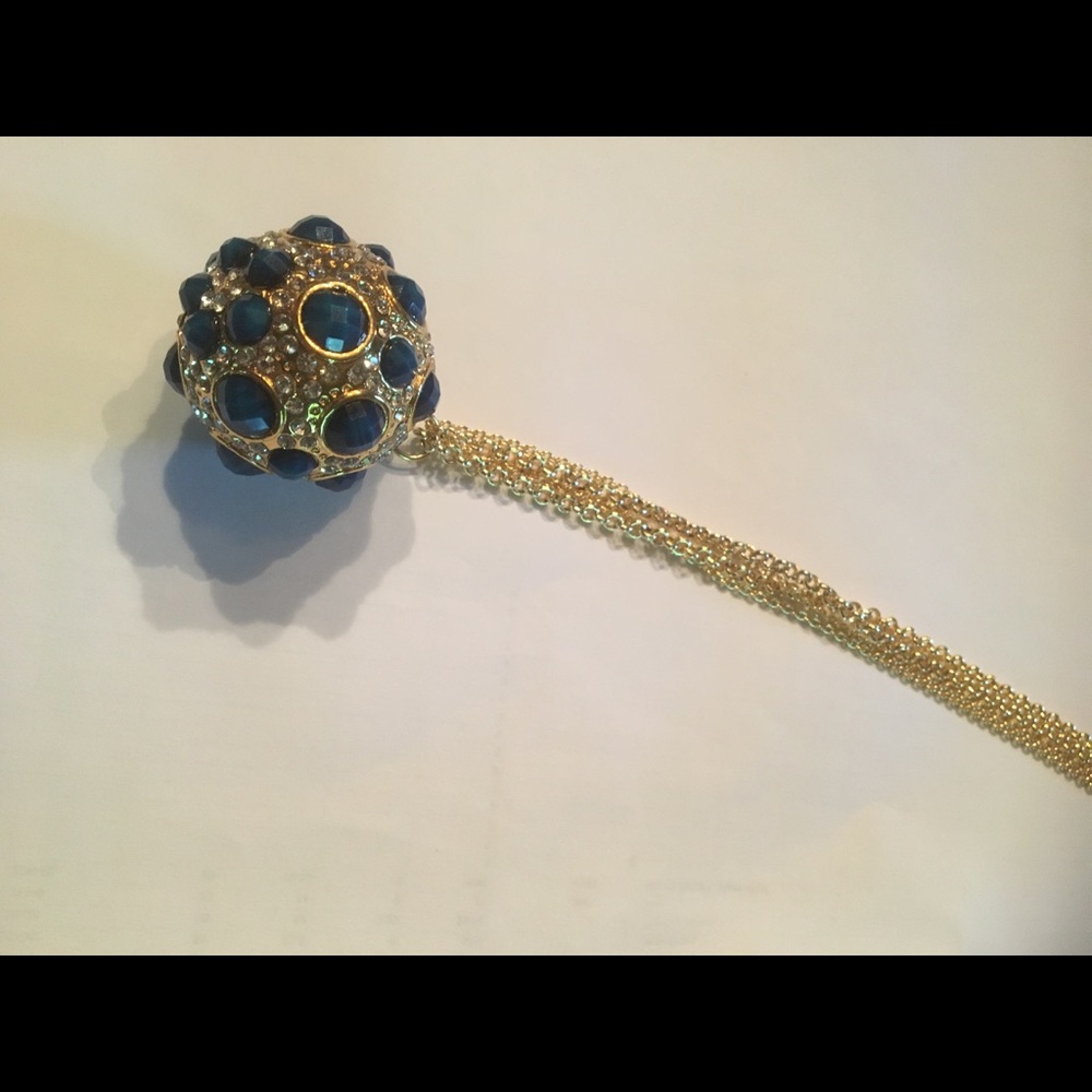 Amrita Singh statement necklace